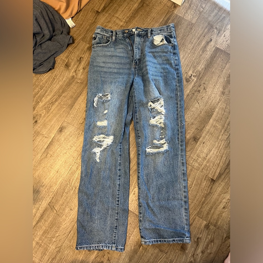 KanCan size 28! The perfect mom jeans do exist!!!